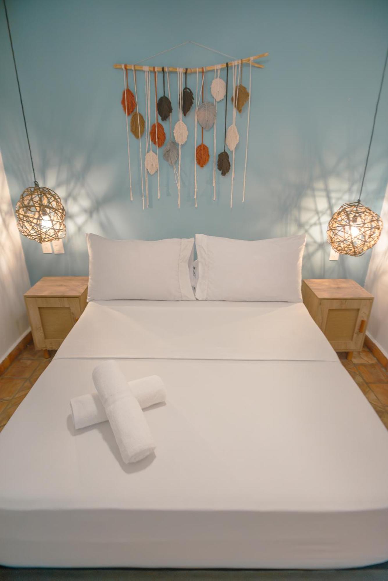 Traveler Hostel Сан-Хиль Экстерьер фото