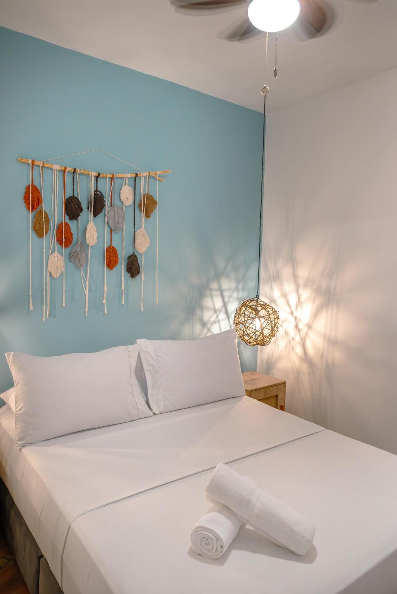 Traveler Hostel Сан-Хиль Экстерьер фото