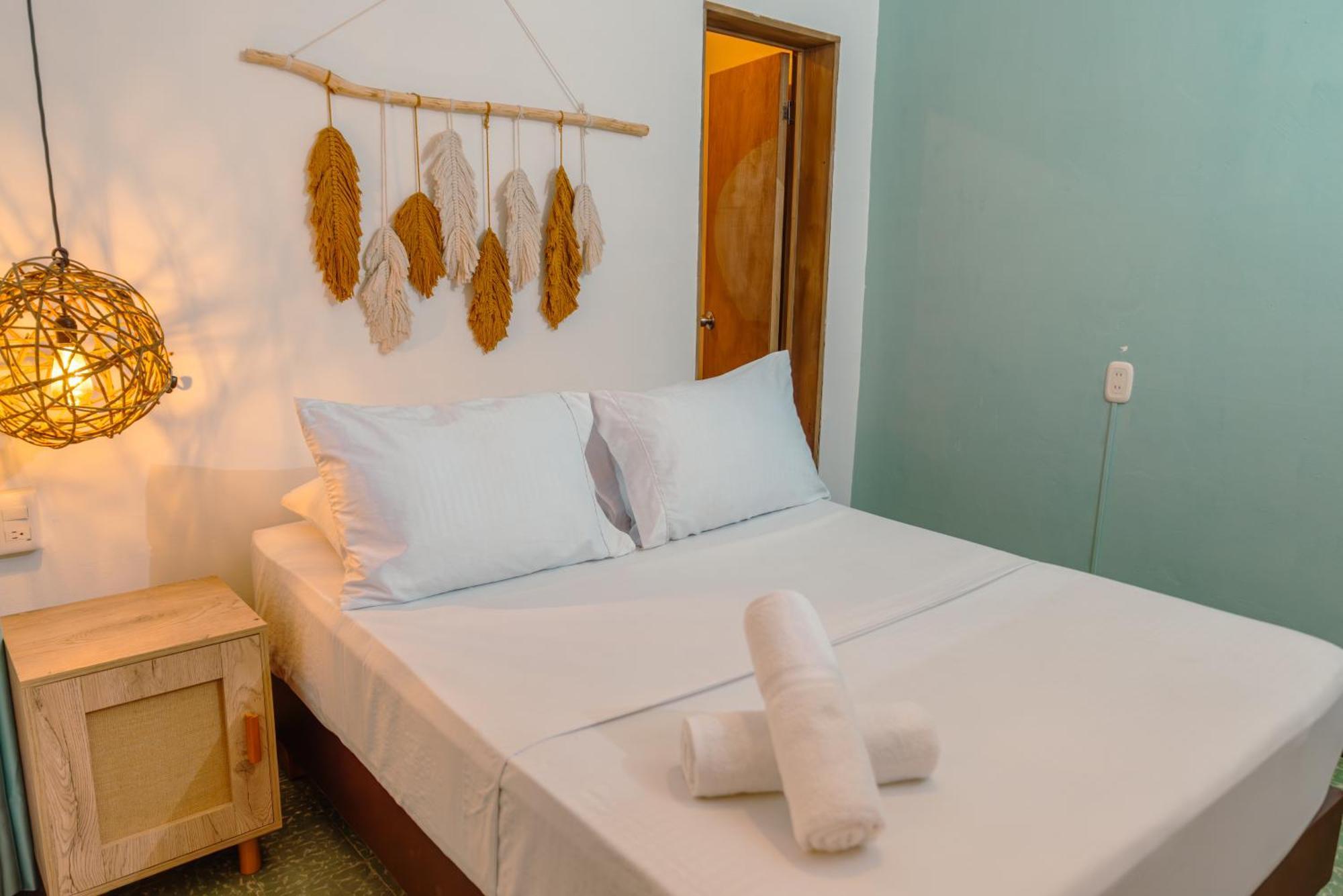 Traveler Hostel Сан-Хиль Экстерьер фото