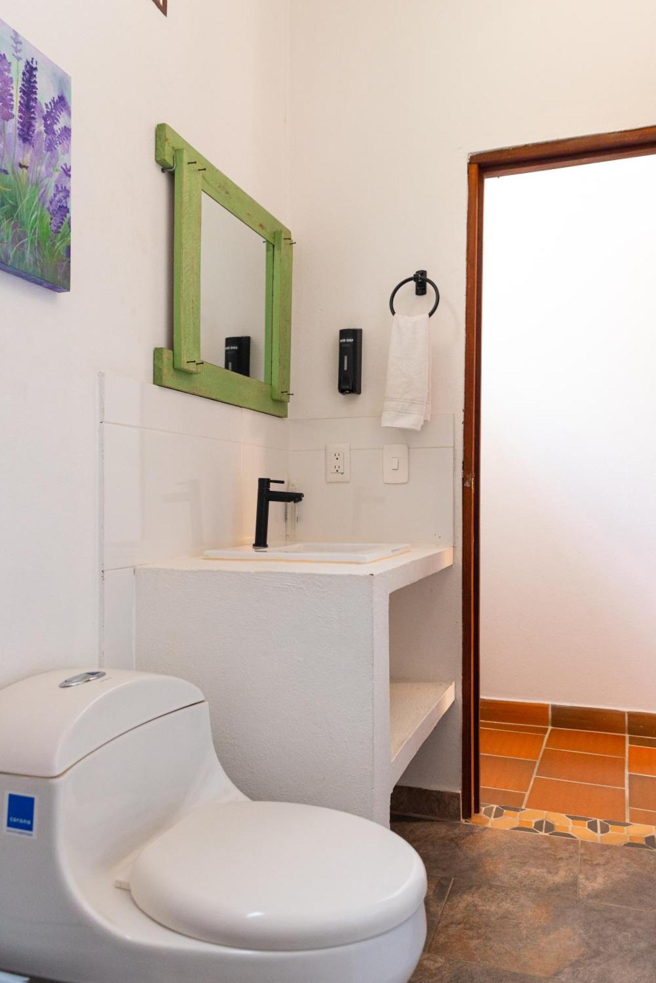 Traveler Hostel Сан-Хиль Экстерьер фото
