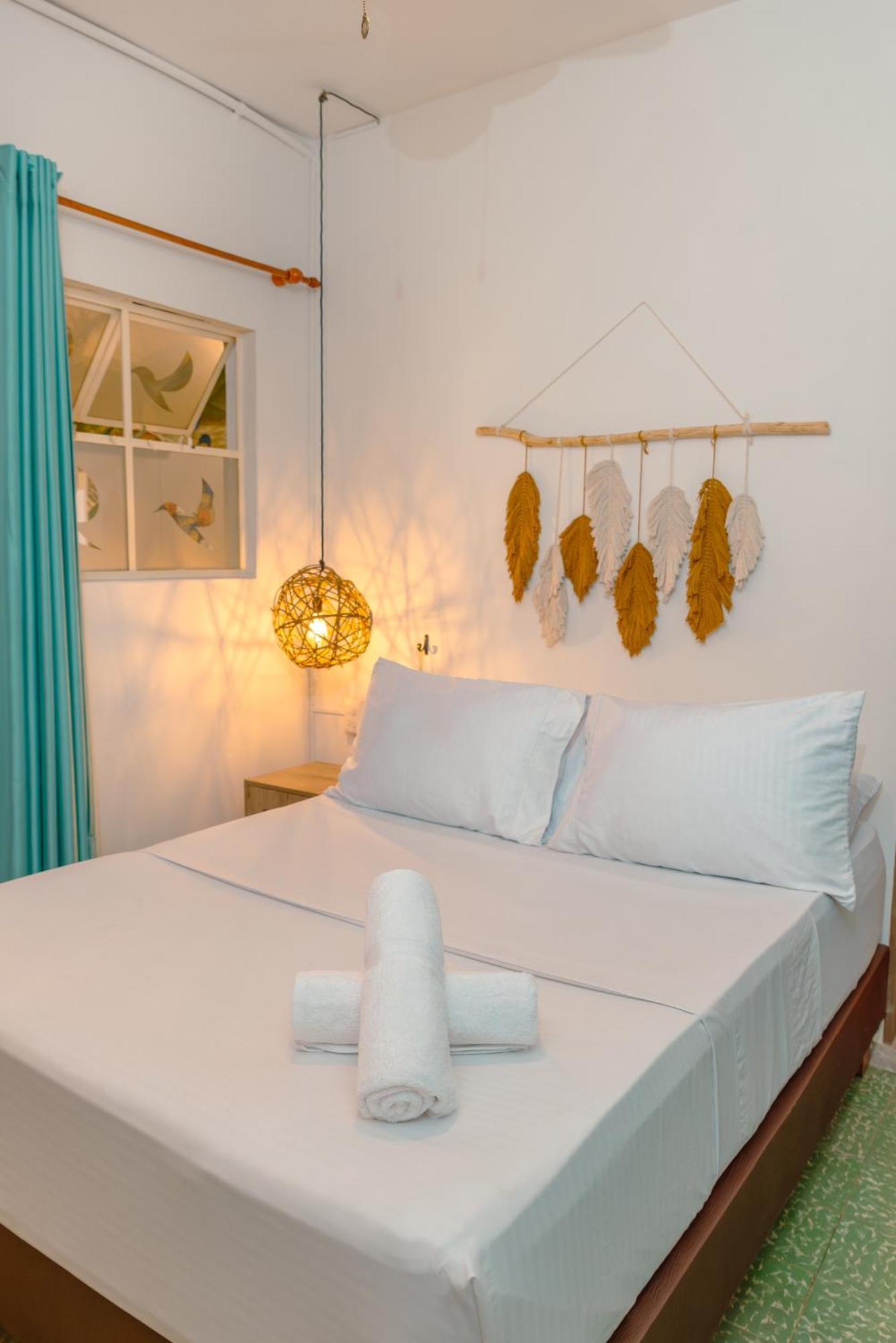 Traveler Hostel Сан-Хиль Экстерьер фото