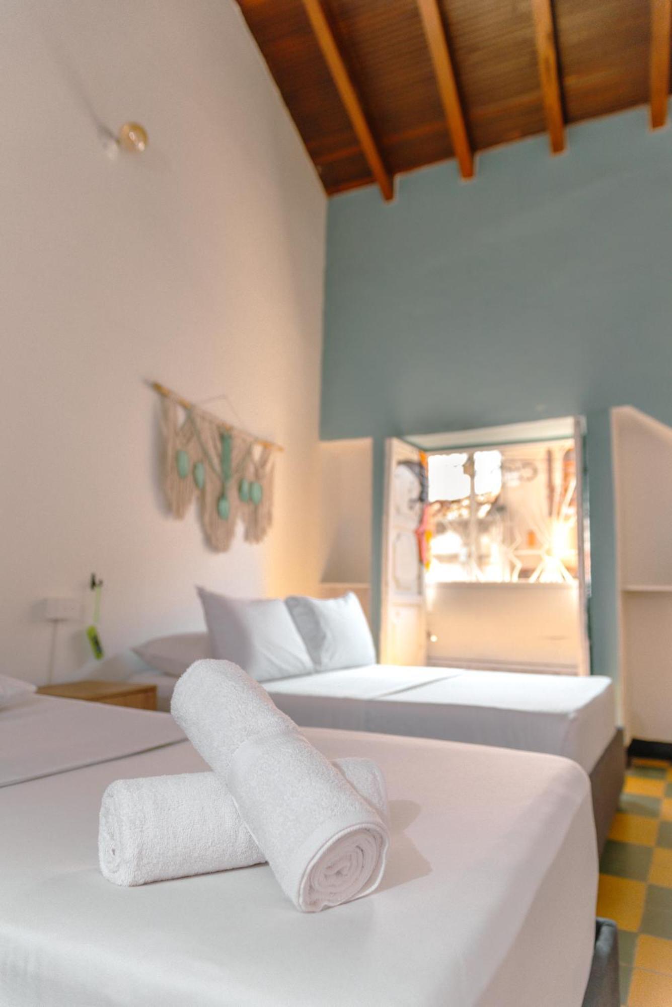 Traveler Hostel Сан-Хиль Экстерьер фото