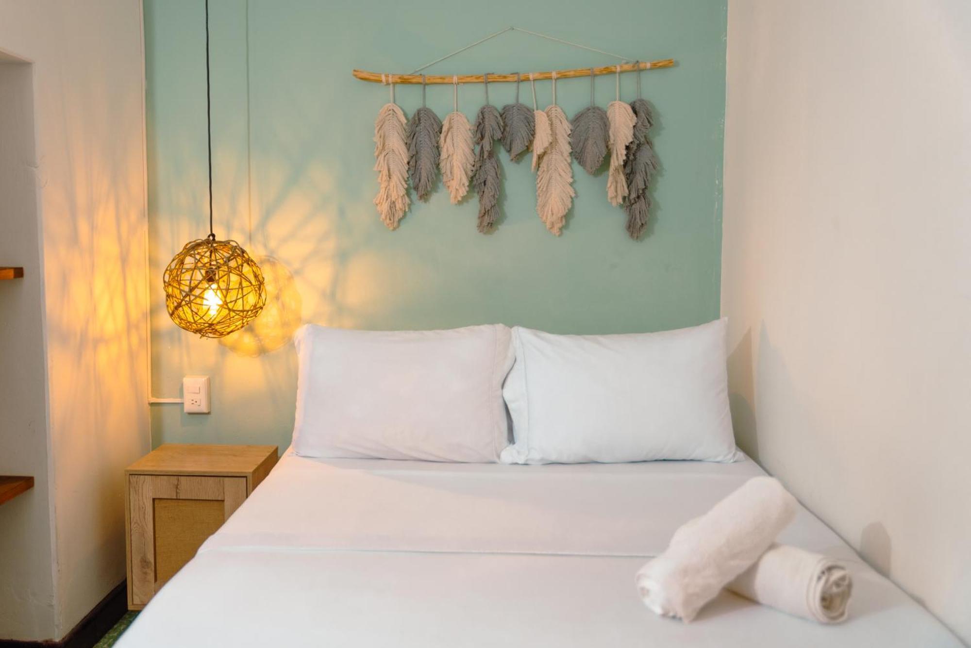 Traveler Hostel Сан-Хиль Экстерьер фото