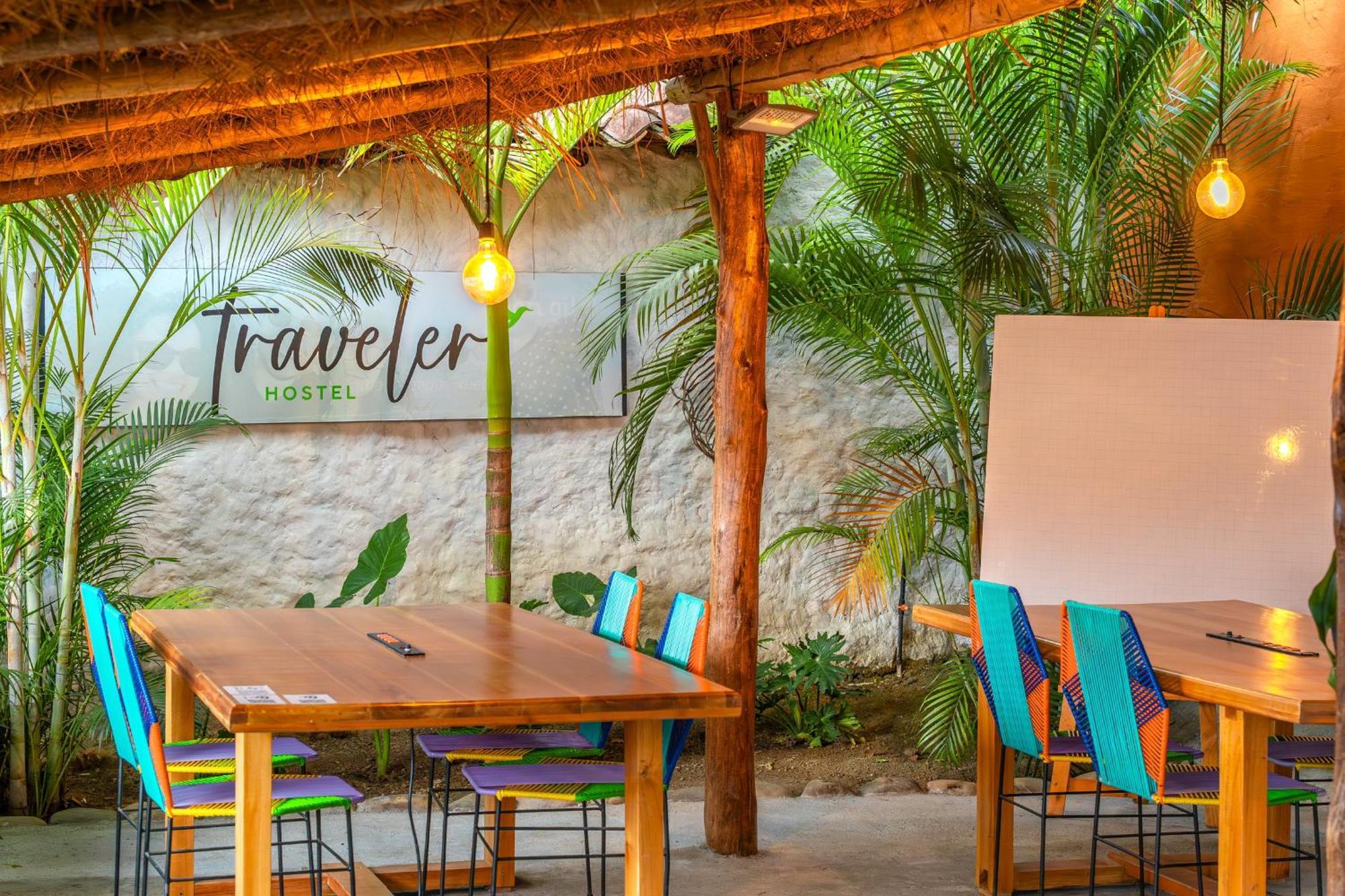 Traveler Hostel Сан-Хиль Экстерьер фото