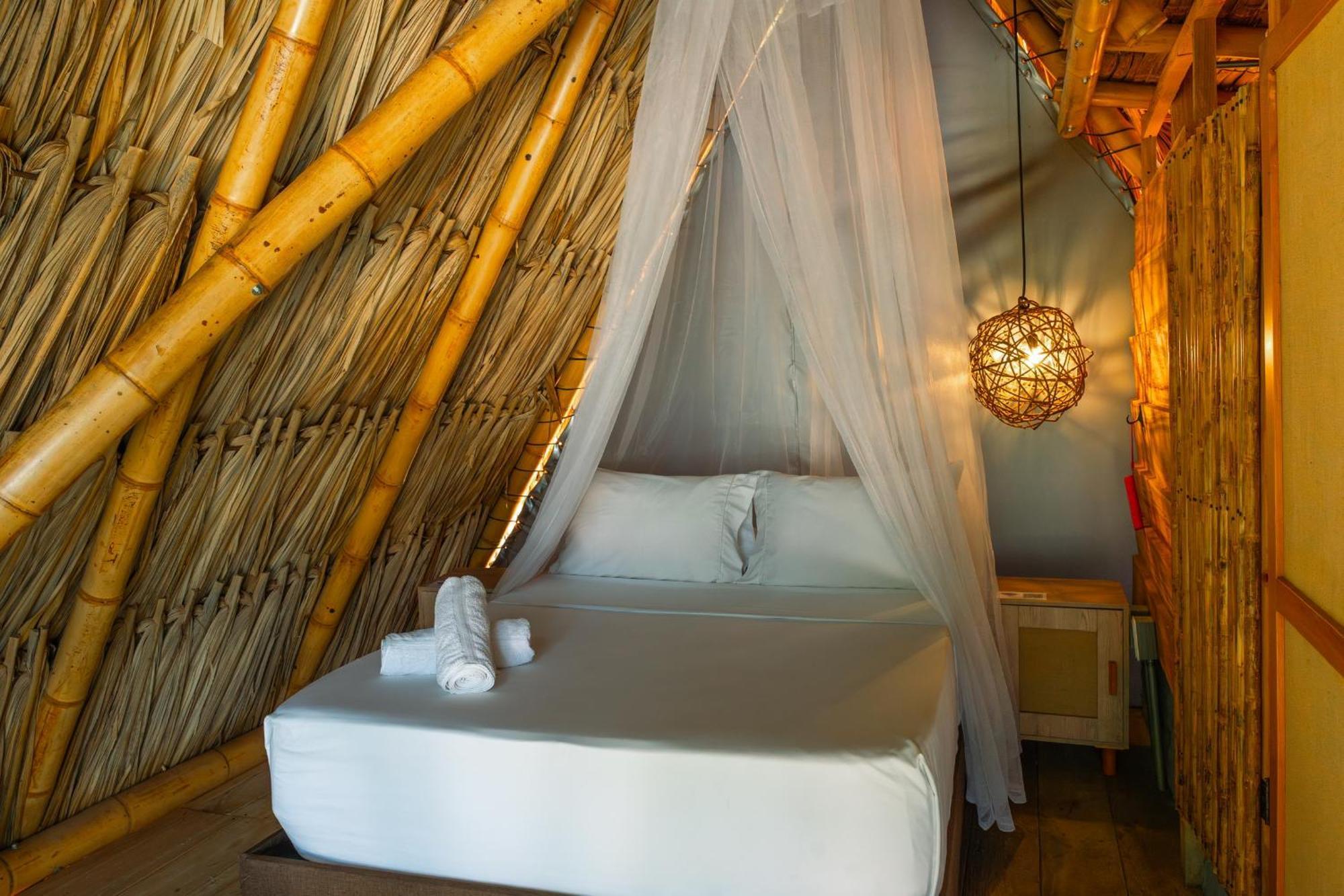 Traveler Hostel Сан-Хиль Экстерьер фото